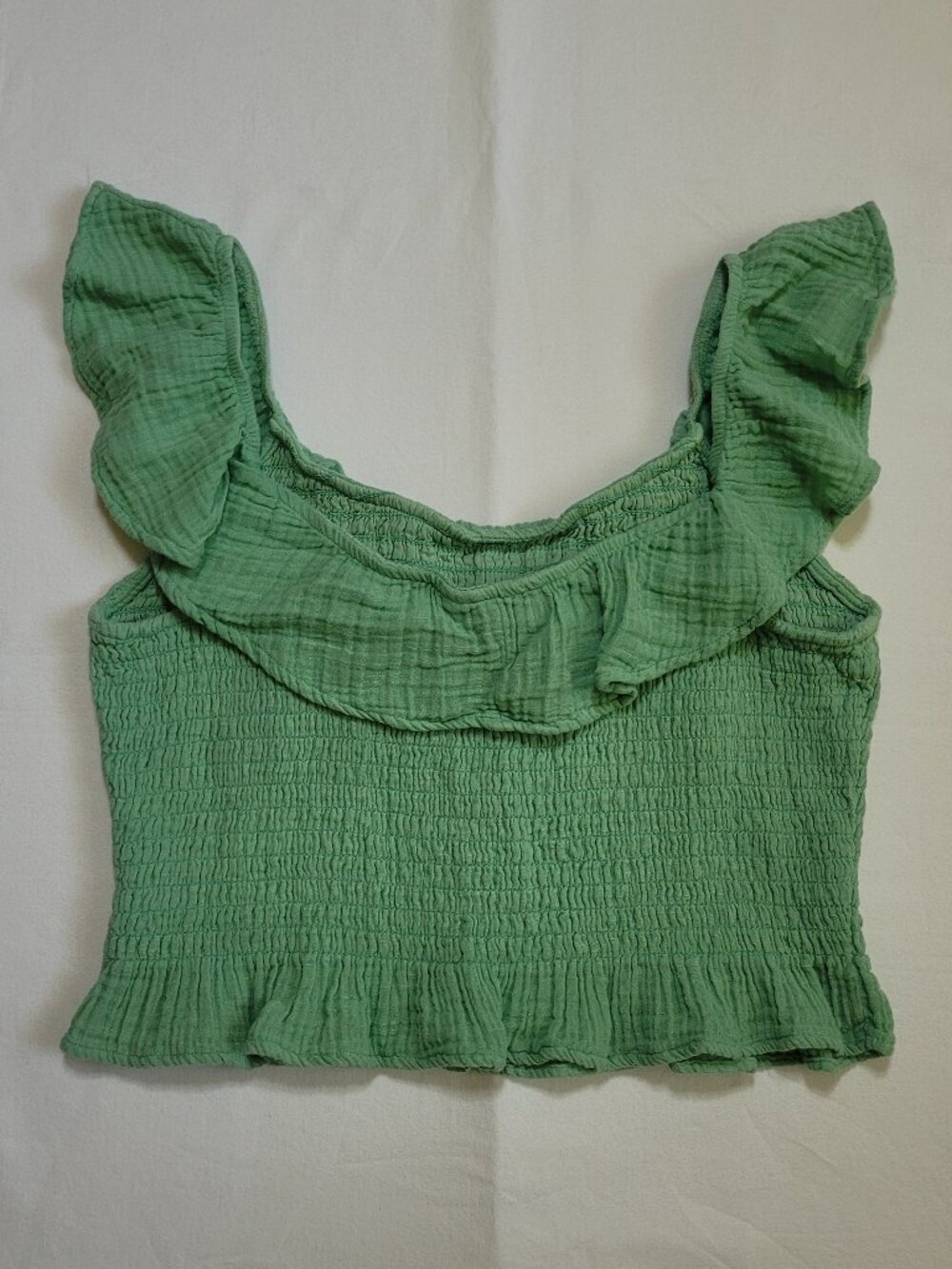 American Eagle Smocked Ruffle Crop Top Tank Medium Green Boho Chic Y2K - Picture 8 of 8